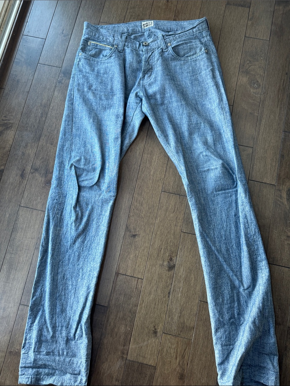 Naked and Famous skinny guy / Pineapple Selvedge Chambray. Size 33